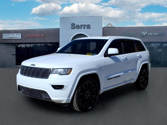 Used 2018 Jeep Grand Cherokee Altitude AWD/4WD image 3