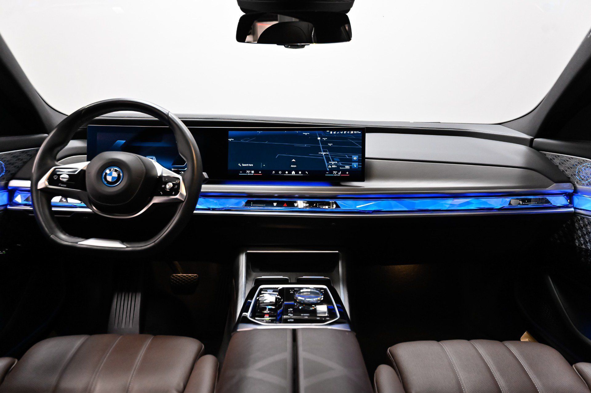 Used 2023 BMW i7 xDrive60 AWD/4WD image 33