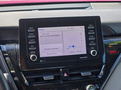 Used 2022 Toyota Camry LE image 22