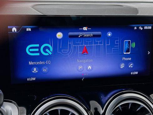 Used 2024 Mercedes-Benz EQB 250+ image 21