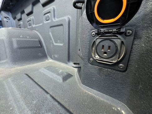 Used 2025 GMC Sierra 1500 AT4 AWD/4WD image 11
