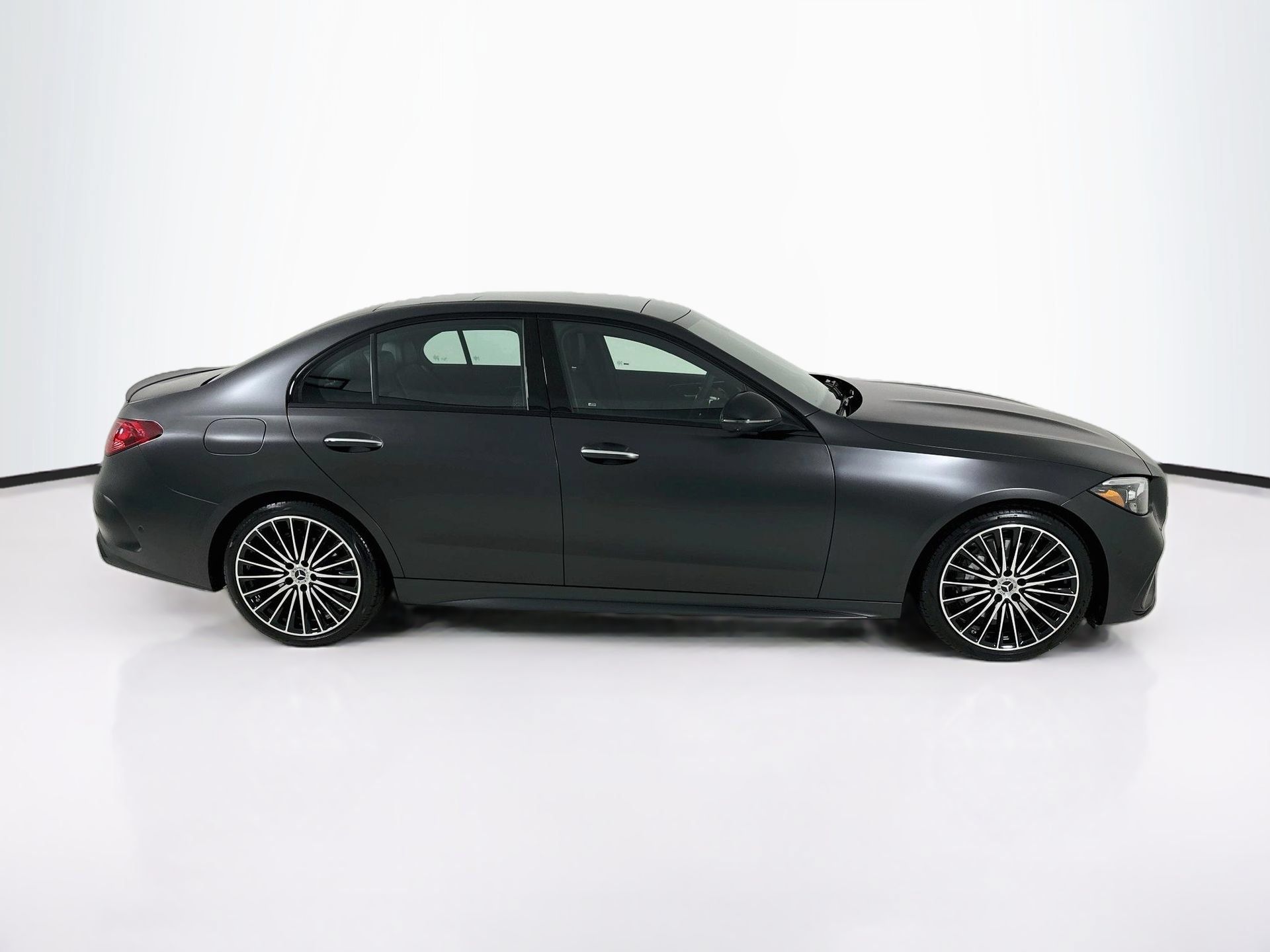 Used 2025 Mercedes-Benz C 300 Sedan image 9