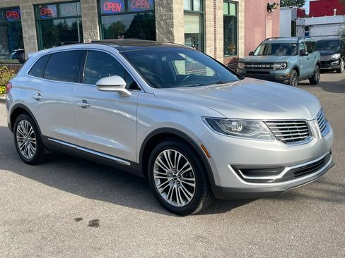 Used 2017 Lincoln MKX Reserve w/ Lincoln MKX Climate Package AWD/4WD image 3
