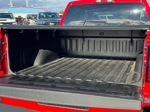 Used 2018 Chevrolet Silverado 1500 LT w/ All Star Edition image 4