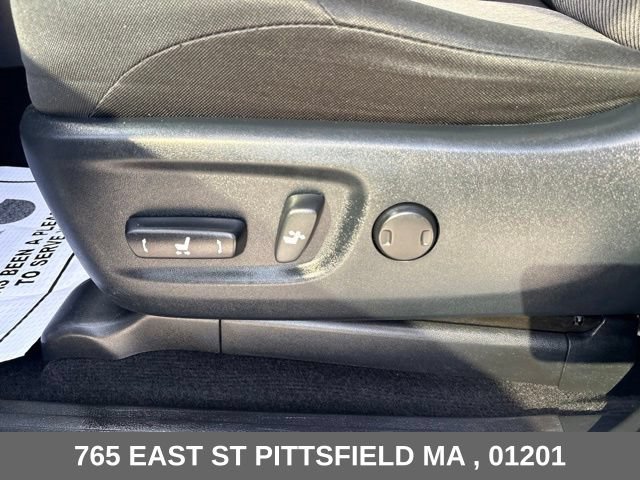 Used 2024 Toyota 4Runner SR5 AWD/4WD image 17