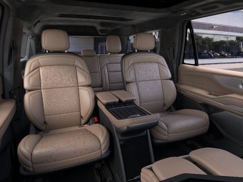 New 2026 Lincoln Navigator L Black Label AWD/4WD image 11