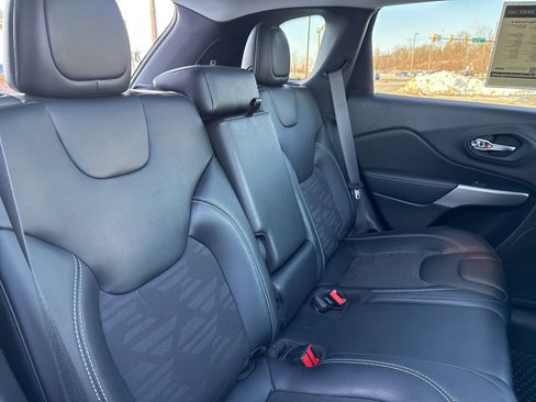 Used 2022 Jeep Cherokee Latitude w/ Sun & Sound Group image 42