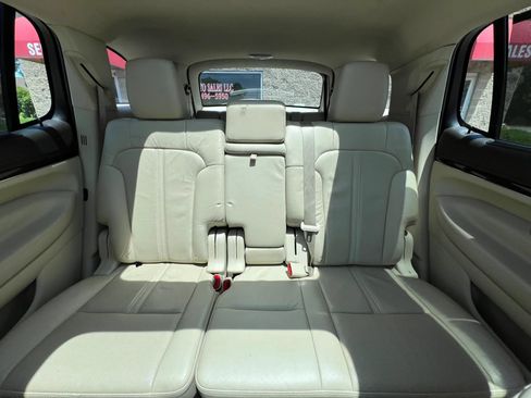 Used 2013 Lincoln MKT AWD image 28