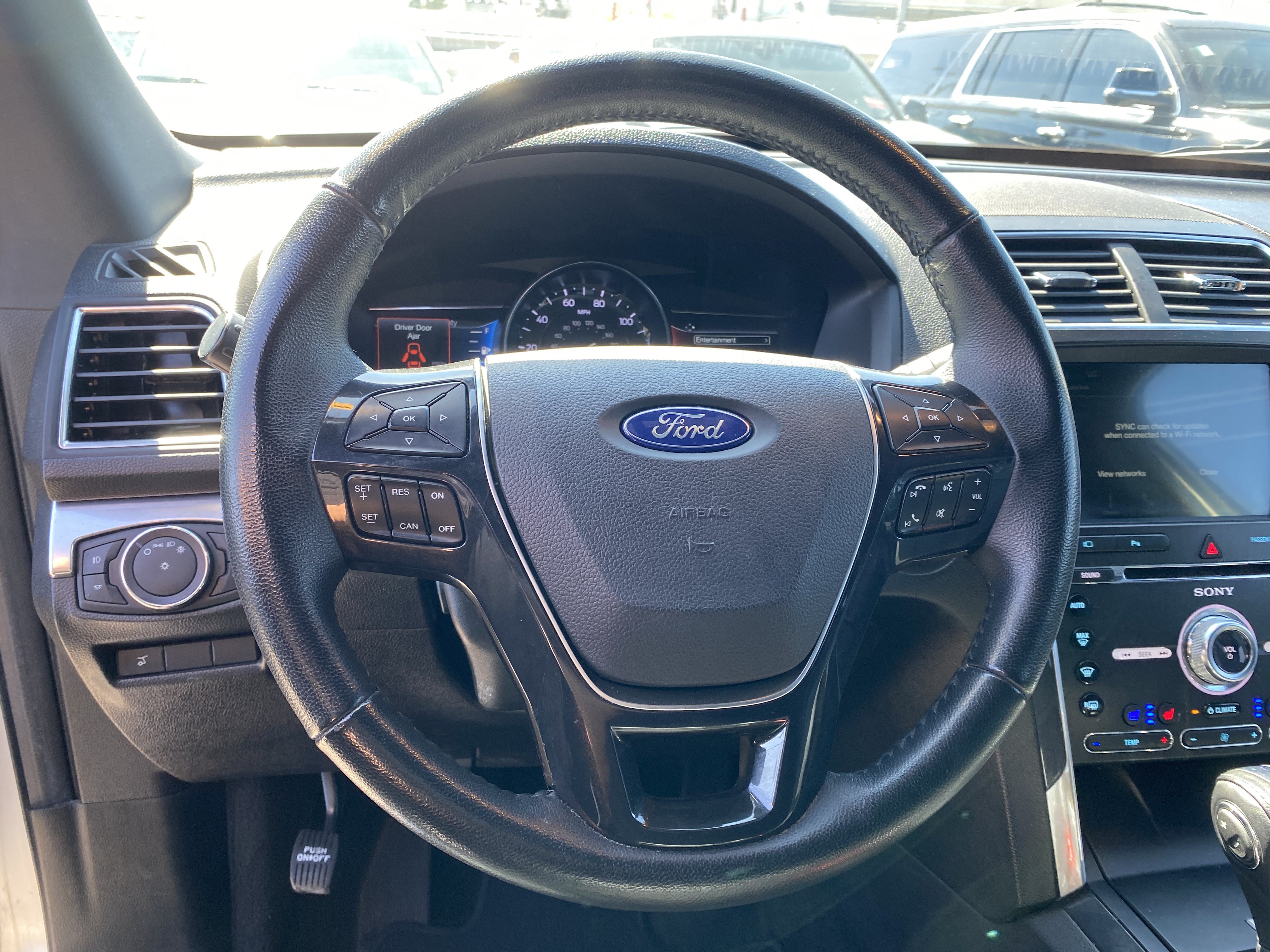 Used 2018 Ford Explorer Limited FWD image 27