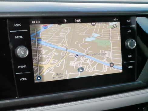 Certified 2024 Volkswagen Taos SEL image 32