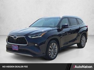 Used 2021 Toyota Highlander Platinum AWD/4WD video 1