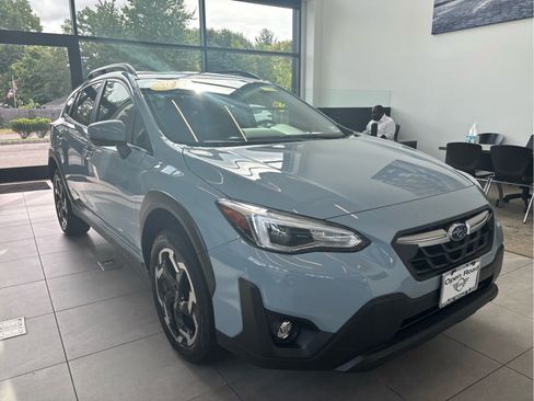 Used 2023 Subaru Crosstrek 2.5i Limited AWD/4WD image 3