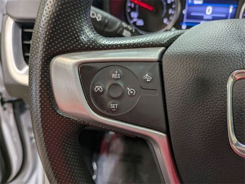 Used 2023 GMC Terrain SLE image 17