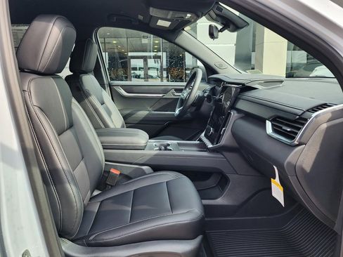 New 2026 GMC Acadia Elevation image 40