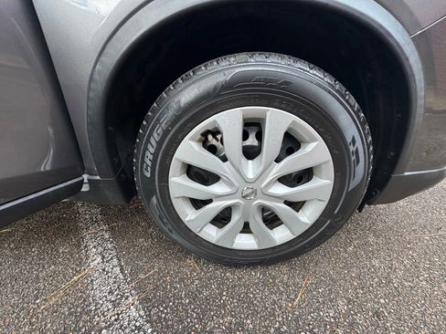 Used 2017 Nissan Rogue S image 27