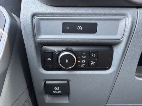 New 2025 Ford F150 XLT w/ Equipment Group 301A Standard image 34