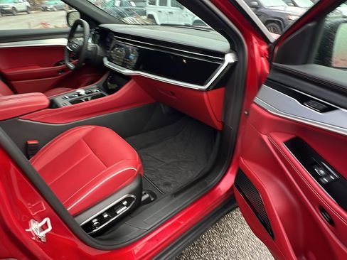 Used 2024 Jeep Wagoneer Launch Edition image 21