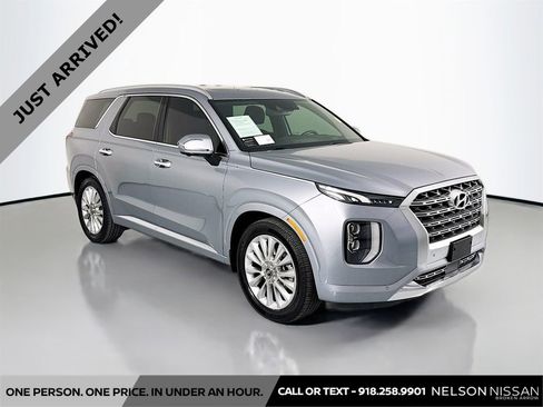 Used 2020 Hyundai Palisade Limited FWD image 3