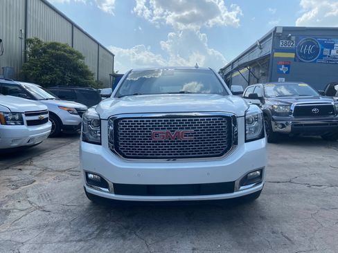 Used 2016 GMC Yukon XL Denali w/ Open Road Package AWD/4WD image 2