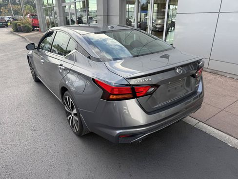 Used 2019 Nissan Altima 2.5 Platinum AWD/4WD image 3