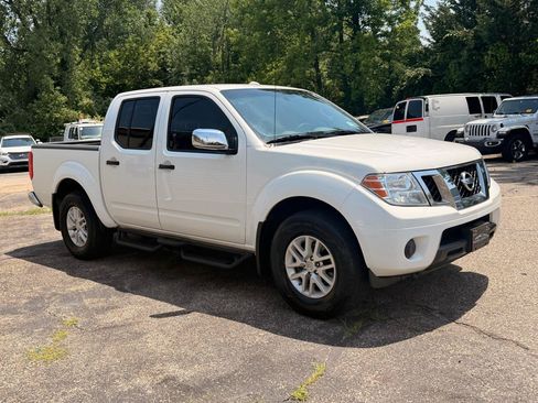 Used 2016 Nissan Frontier SV AWD/4WD image 10