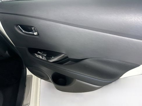 Used 2023 Nissan Leaf SV Plus image 29