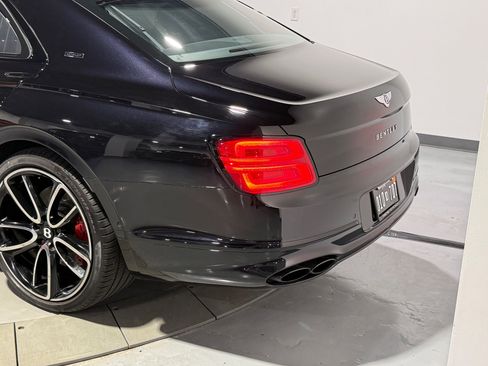 Used 2024 Bentley Flying Spur V8 AWD/4WD image 20
