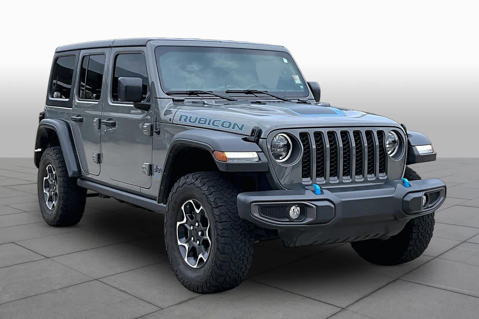 Used 2023 Jeep Wrangler Unlimited Rubicon 4xe w/ Cold Weather Group AWD/4WD image 2