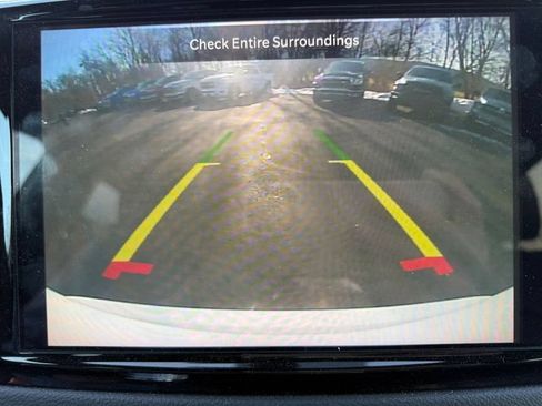 Used 2025 Chrysler Pacifica Select FWD image 13
