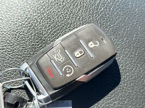 Used 2025 RAM 1500 Big Horn AWD/4WD image 37