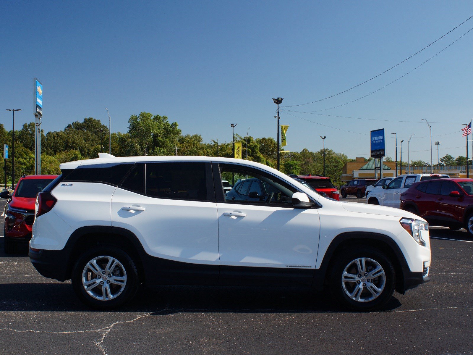 Used 2024 GMC Terrain SLE AWD/4WD image 20