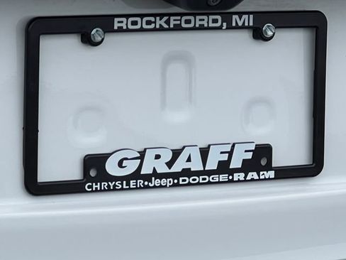 Used 2023 Jeep Grand Cherokee Laredo w/ Luxury Tech Group I AWD/4WD image 47