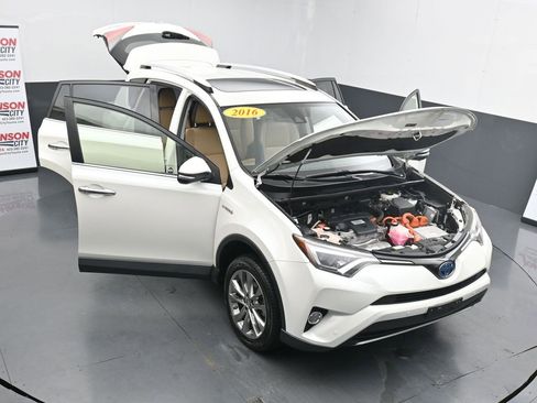 Used 2016 Toyota RAV4 Limited image 43