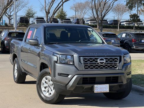 Certified 2024 Nissan Frontier SV w/ Technology Package image 2
