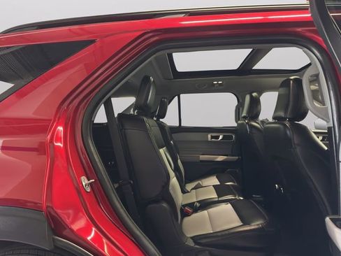 Used 2023 Ford Explorer XLT w/ Equipment Group 202A image 19