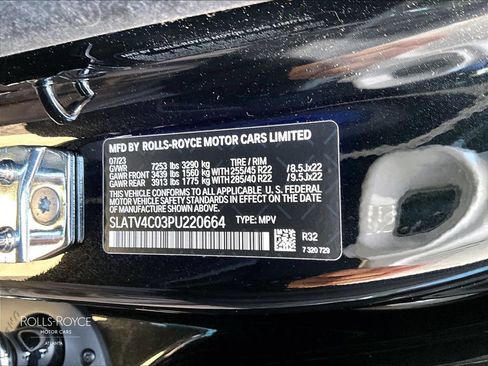 Certified 2023 Rolls-Royce Cullinan AWD/4WD image 29