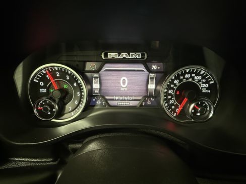 Used 2021 RAM 1500 Big Horn AWD/4WD image 25