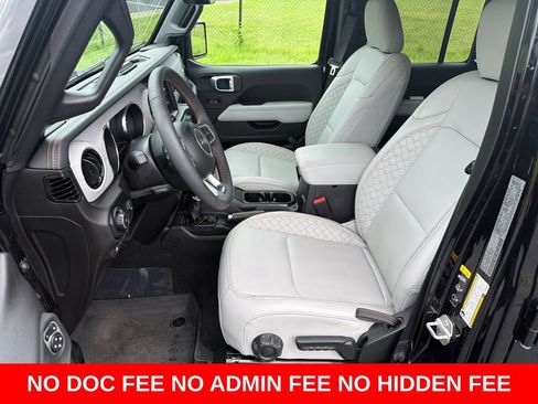 Used 2023 Jeep Wrangler Unlimited Sahara AWD/4WD image 12