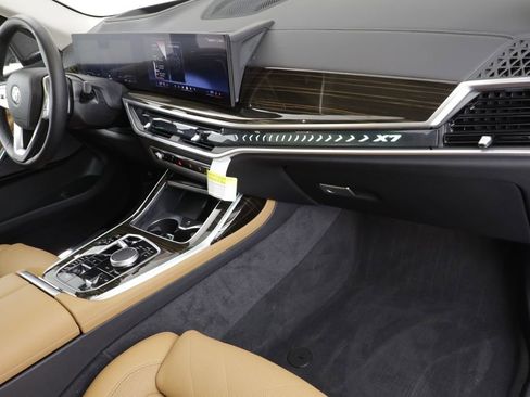Certified 2026 BMW X7 xDrive40i image 21