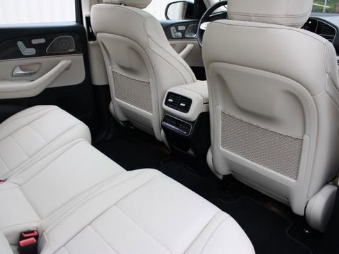 Used 2023 Mercedes-Benz GLS 450 4MATIC w/ AMG Line Exterior image 15