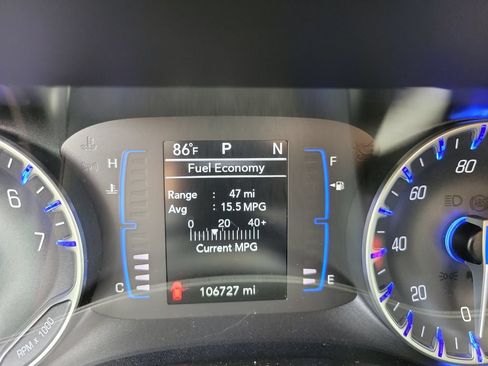 Used 2023 Chrysler Voyager LX FWD image 25