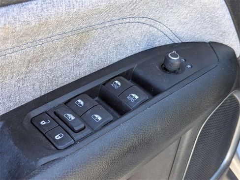 Used 2022 Jeep Compass Latitude image 10