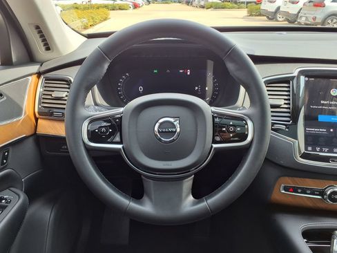 Used 2024 Volvo XC90 B6 Plus AWD/4WD image 29