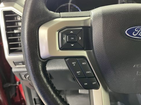 Used 2019 Ford F350 Lariat image 19