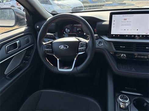 Certified 2025 Ford Explorer ST image 15