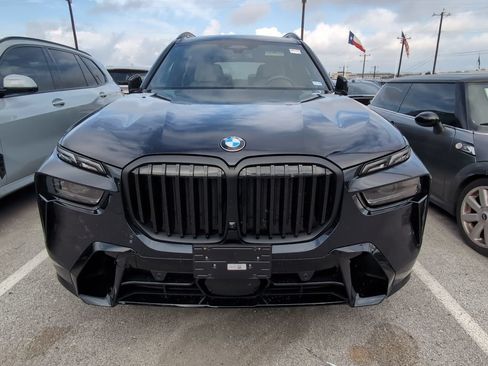 Certified 2026 BMW X7 xDrive40i w/ M Sport Package AWD/4WD image 4