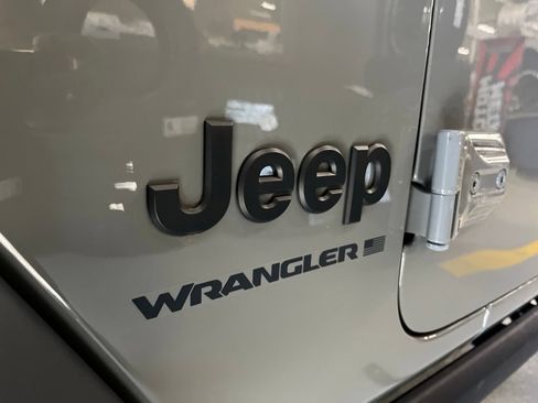 Used 2023 Jeep Wrangler Sport AWD/4WD image 21