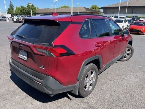 Used 2025 Toyota RAV4 XLE w/ Convenience Package AWD/4WD image 5