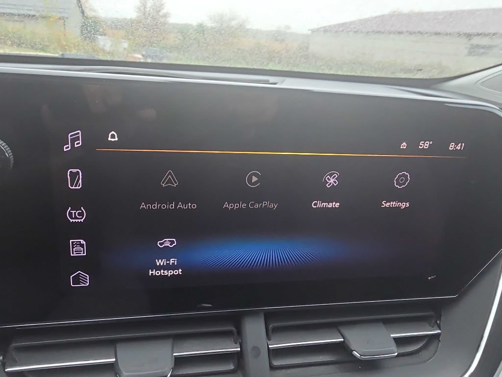 Used 2025 Chevrolet Trax ACTIV FWD image 13