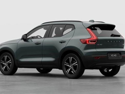 New 2026 Volvo XC40 B5 Core w/ Protection Package Premier image 3